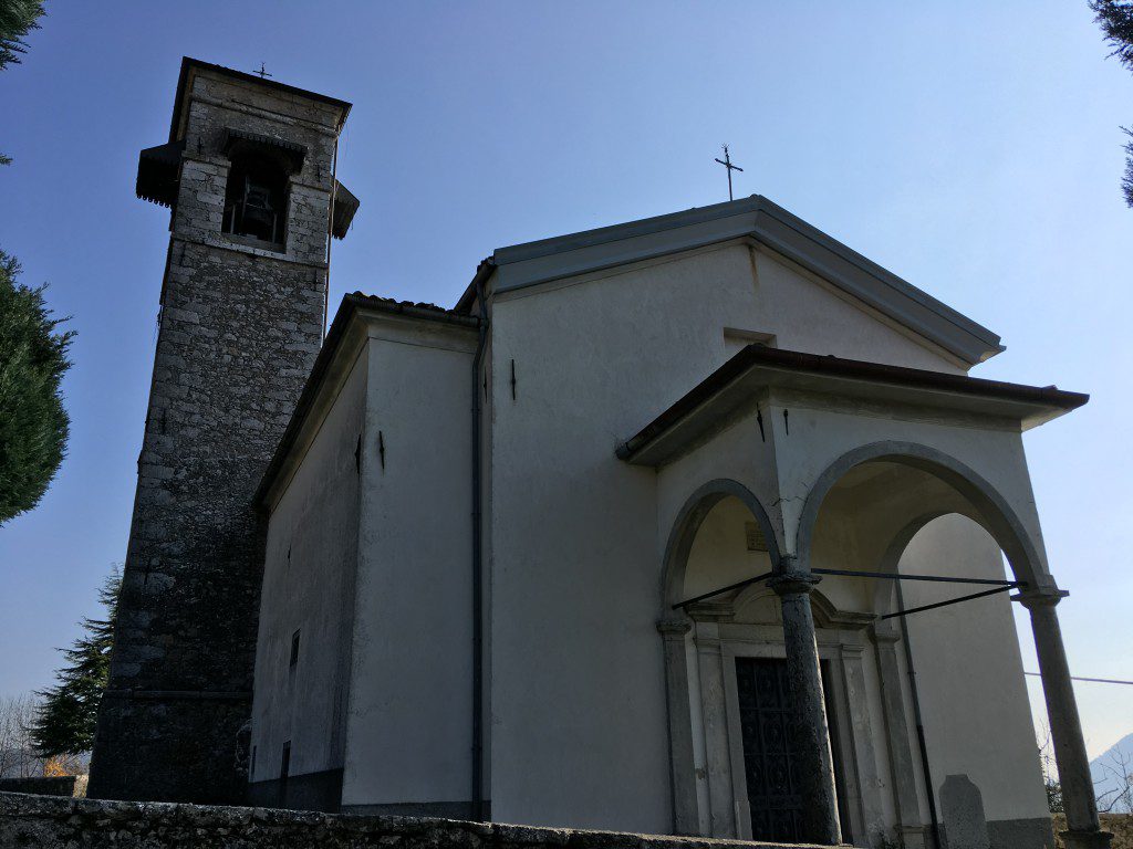 La chiesa parrocchiale di S. Apollonio in Odeno